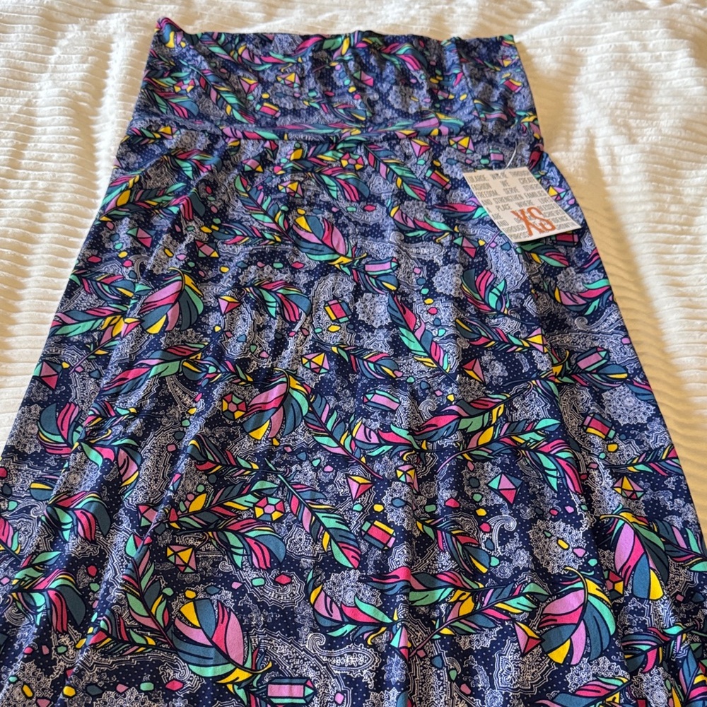 Women’s Multicolor Peacock Feather Silky Soft XS Long Maxi Skirt NWT